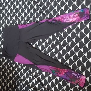 MODA MATERNITY SPORT LEGGINGS,  BLACK & purple medium